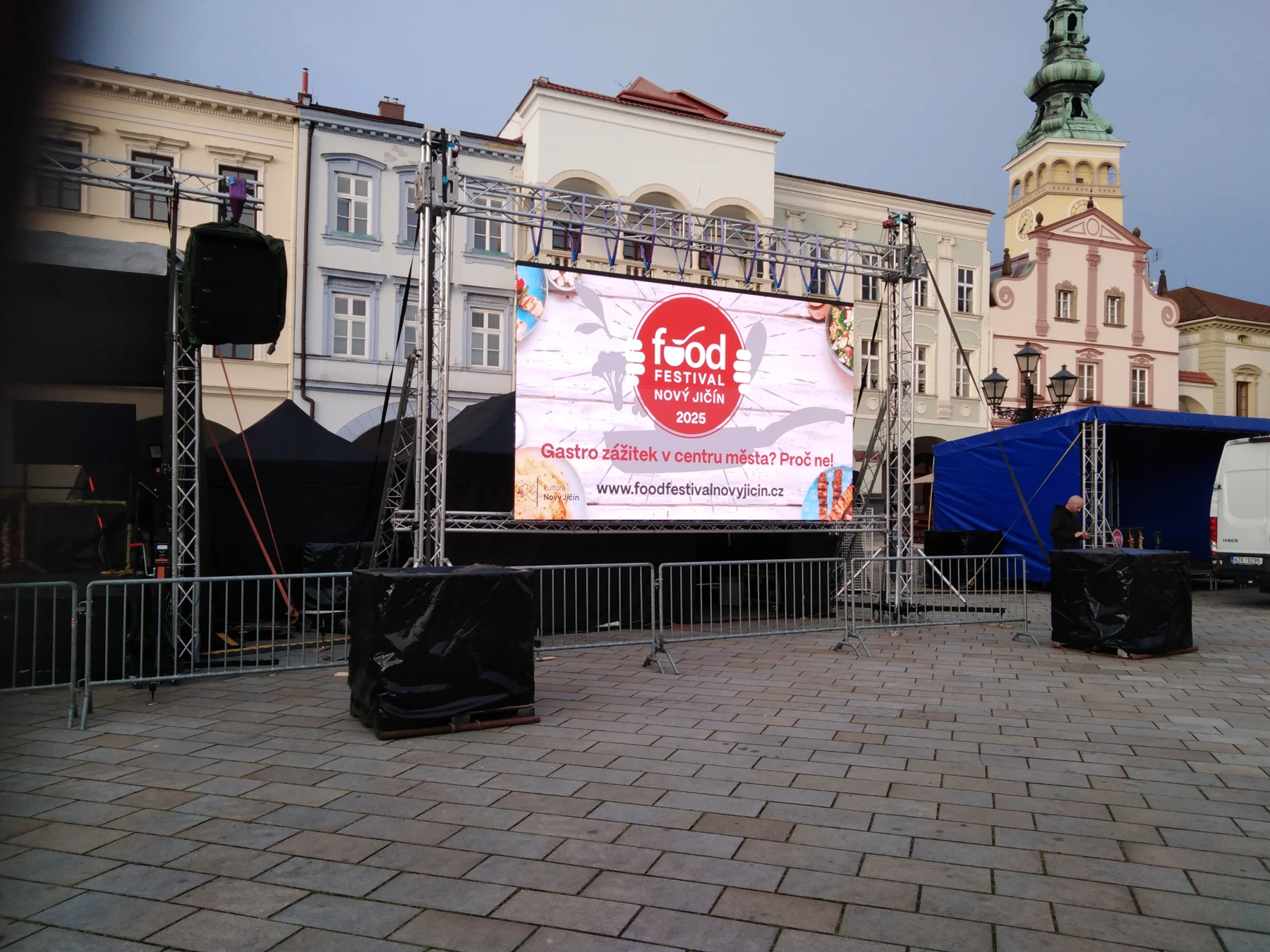 LED ve veřejném prostoru — fotografie GAPA